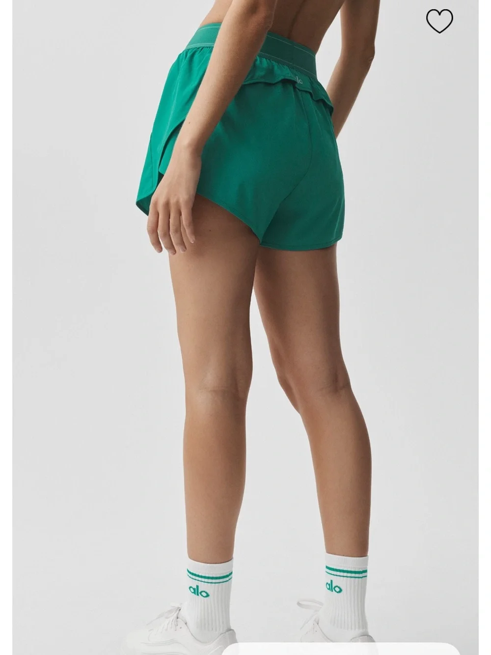 Alo Shorts + Clip in Emerald Isle Match Point Short 90s Claw Clip